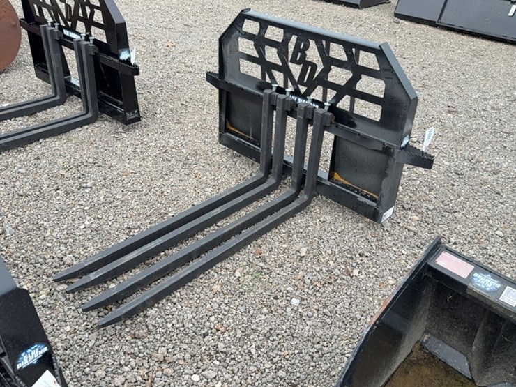 #2067-•-blue-diamond-48"-skid-steer-brick-image-1