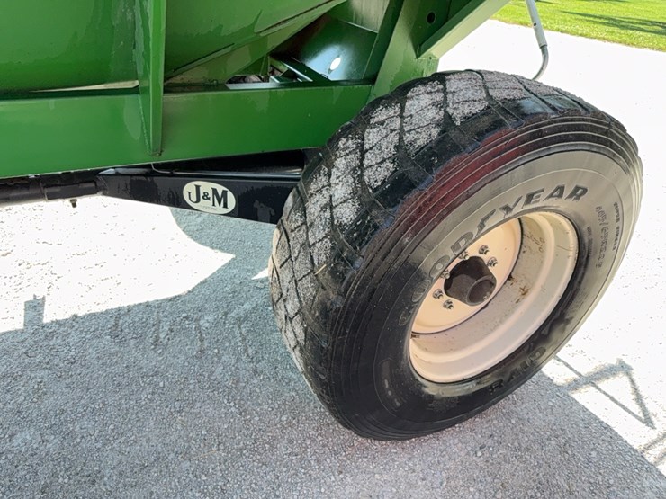 j&m-525-image-10