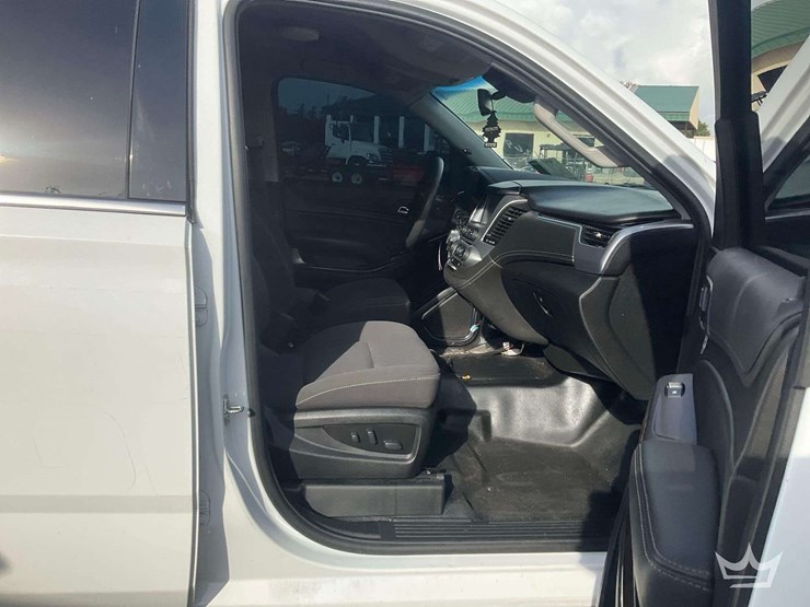 2020-chevrolet-tahoe-image-16