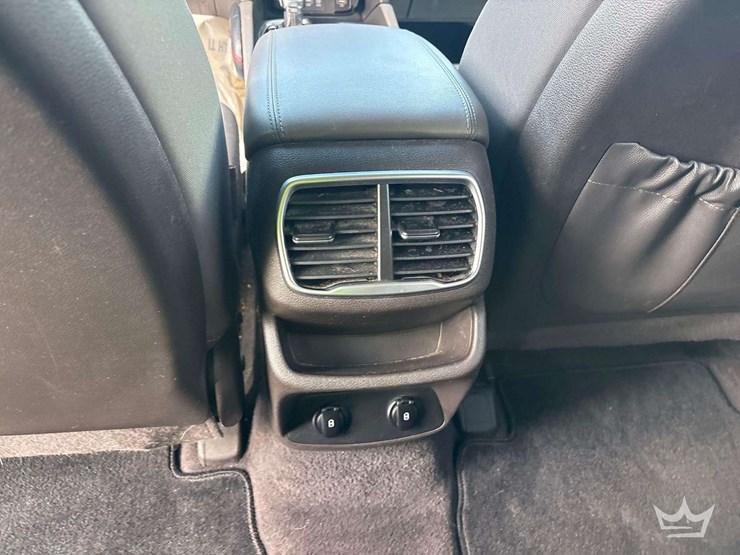 2019-hyundai-santa-fe-image-22