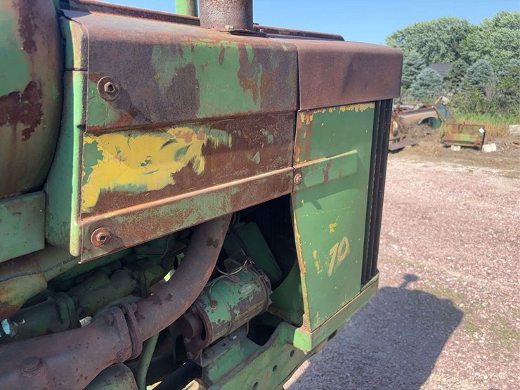 john-deere-70-image-24