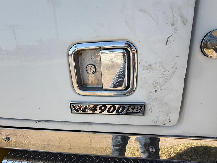 2015-western-star-4900-image-10