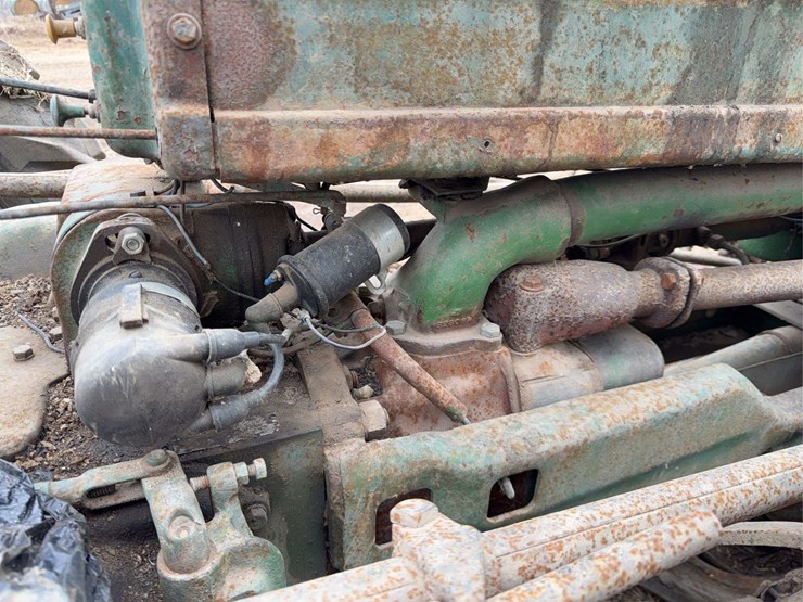 john-deere-b-image-24