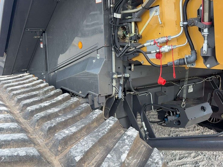 2021-claas-lexion-760-image-43