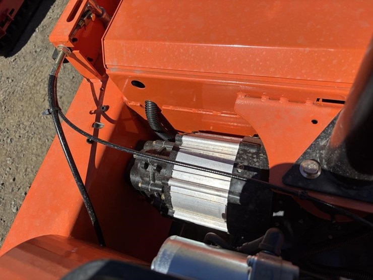2026-sdlool-lm1000q-rc-flail-mower-image-17