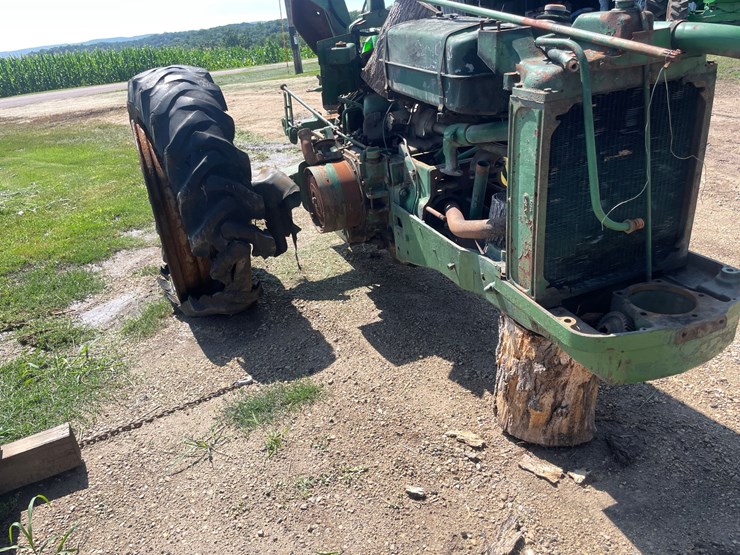 john-deere-70-image-3