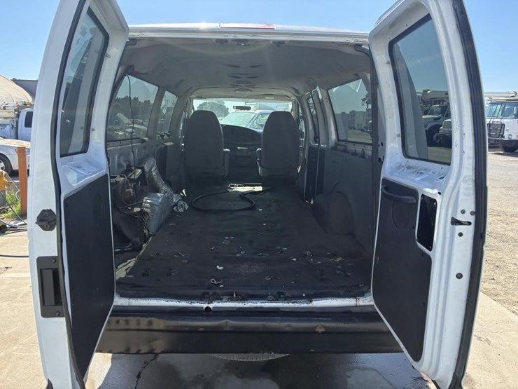 2007-ford-e350-image-15