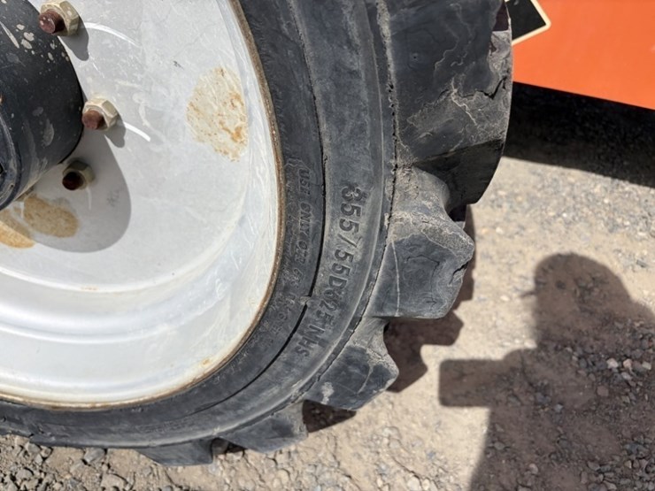 2015-jlg-600aj-image-12