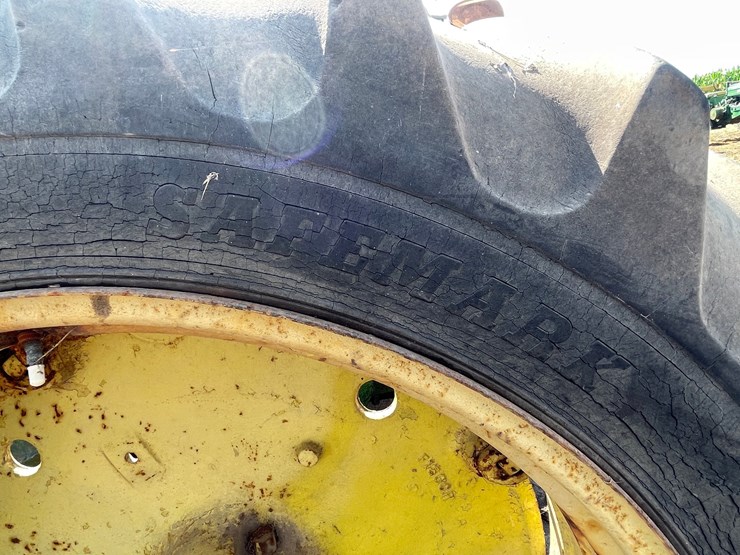 john-deere-70-image-9
