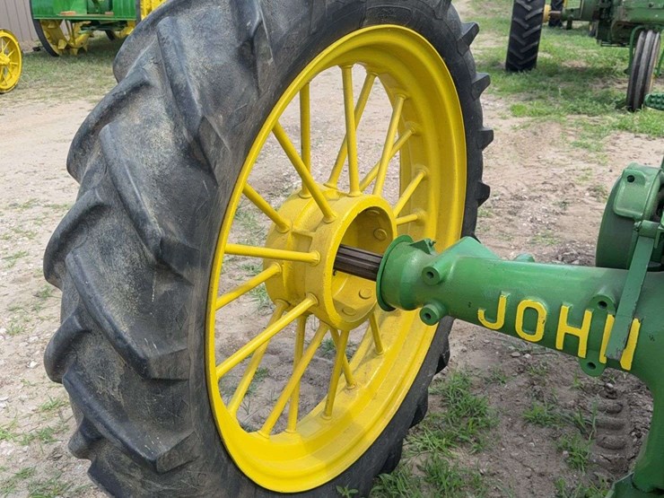 john-deere-model-b-image-17