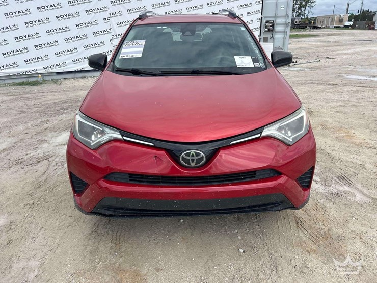 2017-toyota-rav4-image-21