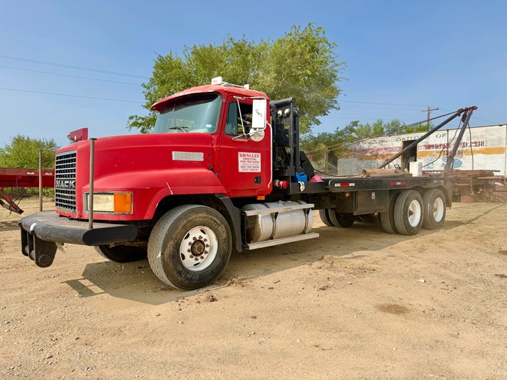 1999-mack-ch612-image-2