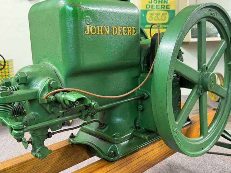 john-deere-3-horse-hit-and-miss-engine-with-cart-image-22
