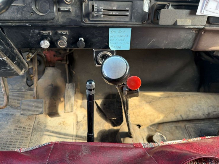 1979-ihc-1700-single-axle-grain-truck,-15’-steel-box-with-622-schwarts-hoist,-steel-floor,-136k-mile-image-16