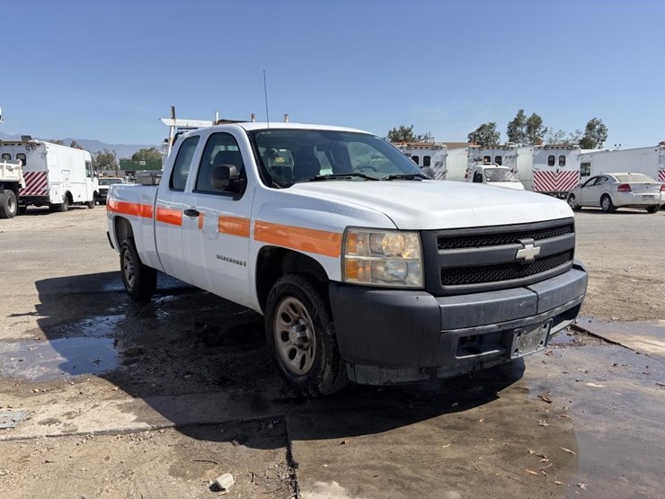 2007-chevrolet-silverado-1500-image-2