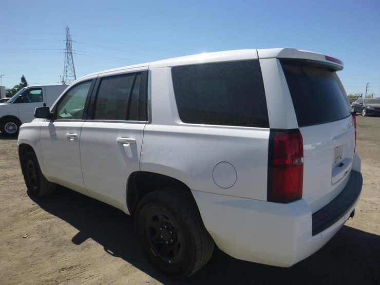 2019-chevrolet-tahoe-image-4