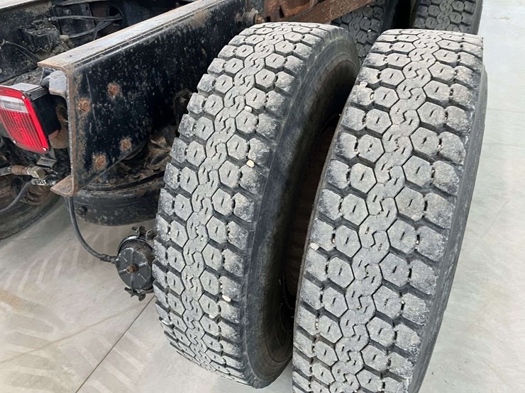 1987-mack-rs686lst-image-11