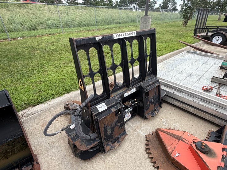 dymax-ranch-axe-tree-saw-skid-attach-image-6