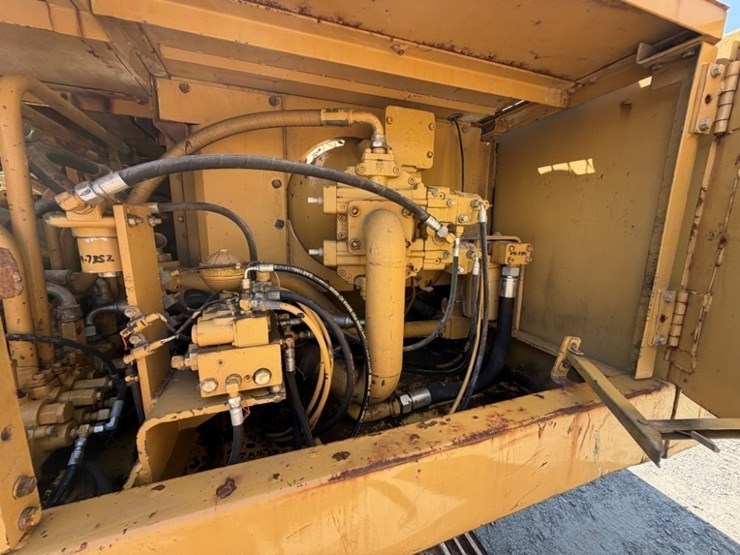 1990-caterpillar-el300b-image-27