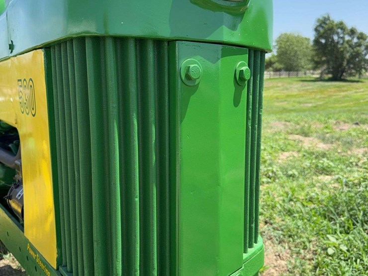john-deere-530-image-30