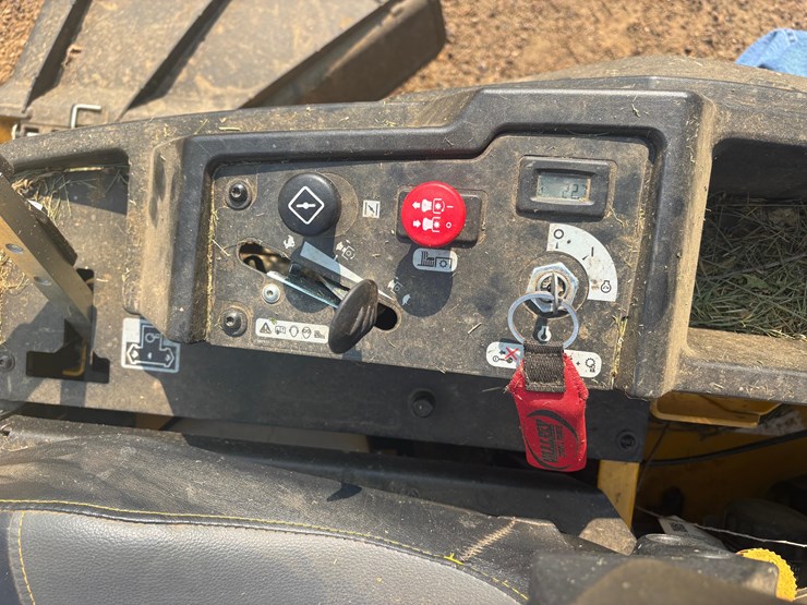 hustler-zero-turn-mower-image-12