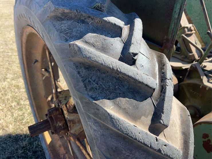 john-deere-model-b-image-32