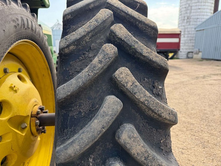 1992-john-deere-4760-image-41