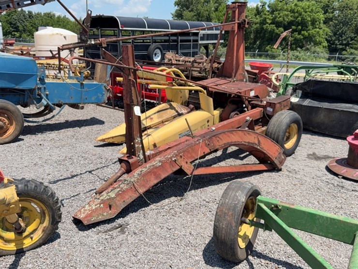 new-holland-717-image-1