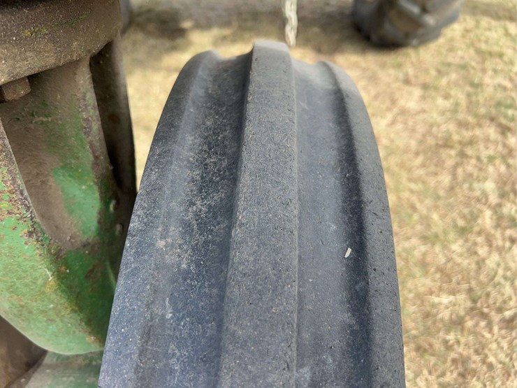 john-deere-630-image-17