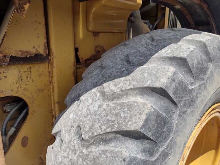 caterpillar-928h-image-17