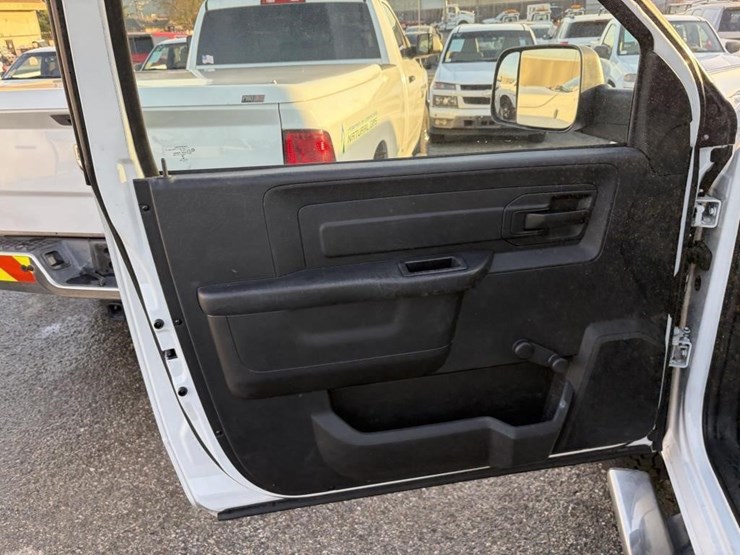 2016-dodge-2500-image-9