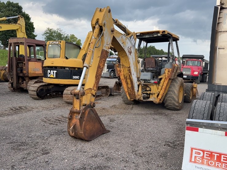 caterpillar-416c-image-10
