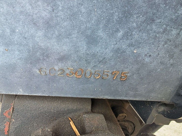 2005-massey-ferguson-gc2300-image-29