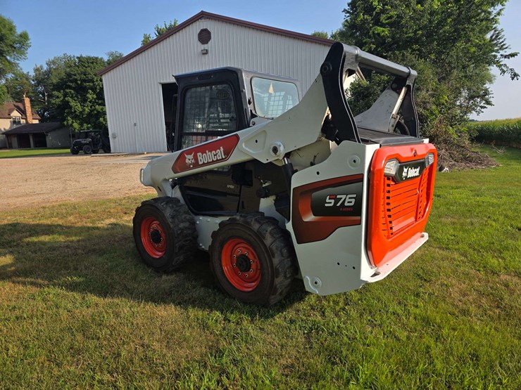 2021-bobcat-s76-image-10