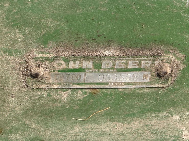 john-deere-700-image-11