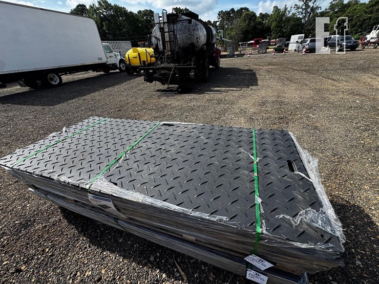 bundle-of-ground-protection-mats-image-1