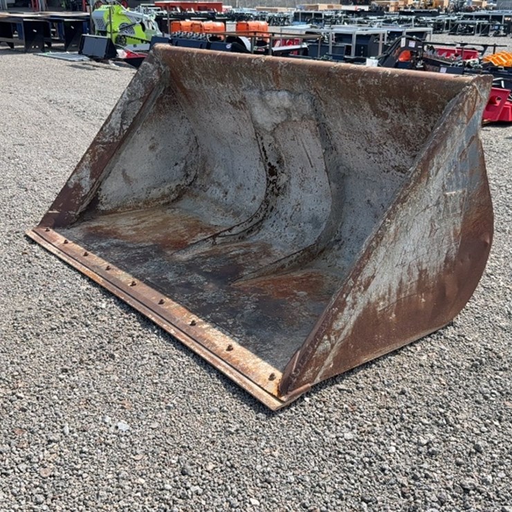 #2057 • CAT 96" LOADER BUCKET