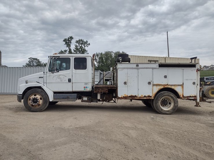 freightliner-fl70-image-1