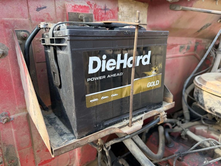 1979-ihc-1700-single-axle-grain-truck,-15’-steel-box-with-622-schwarts-hoist,-steel-floor,-136k-mile-image-49