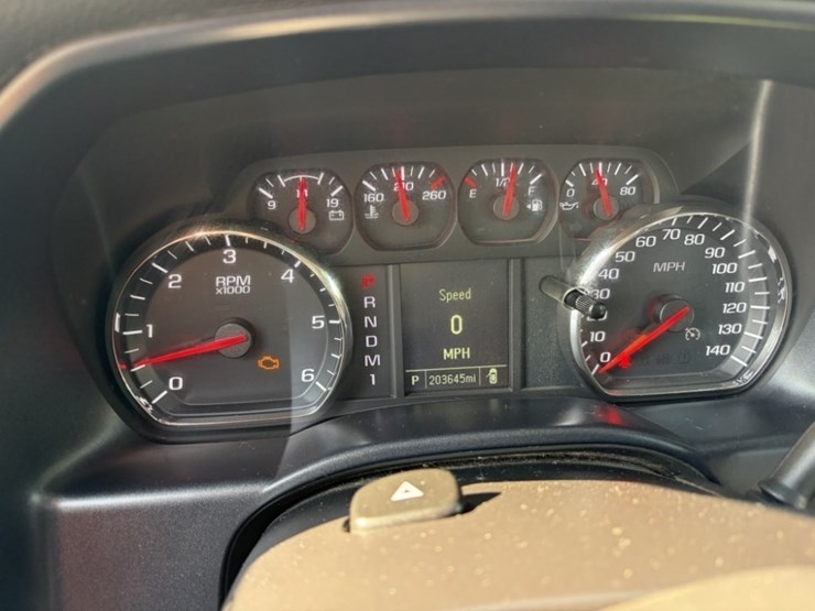 2016-chevrolet-silverado-3500-image-23