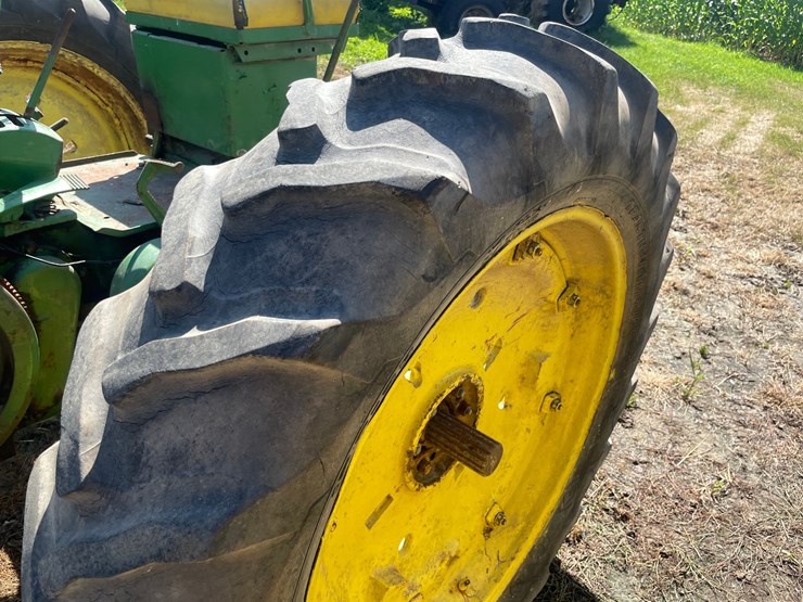 1952-john-deere-a-image-14