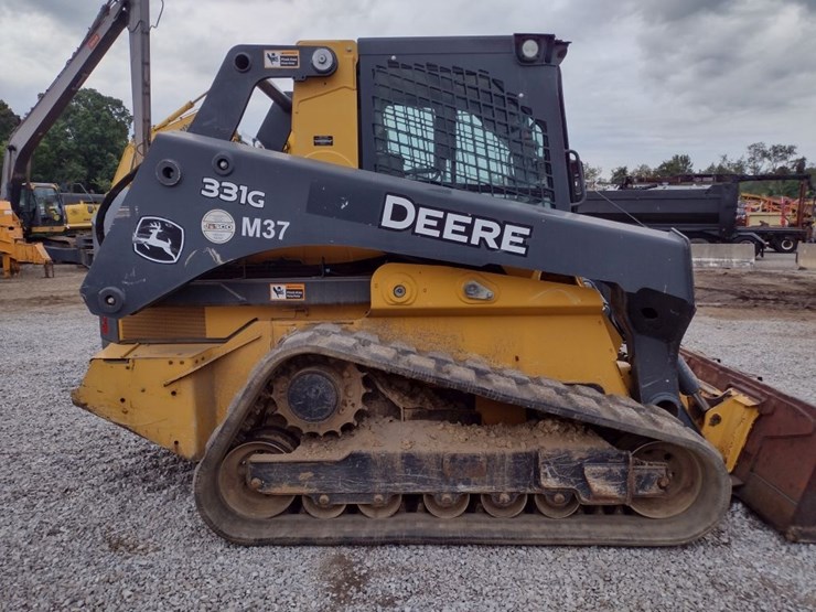 deere-331g-image-23