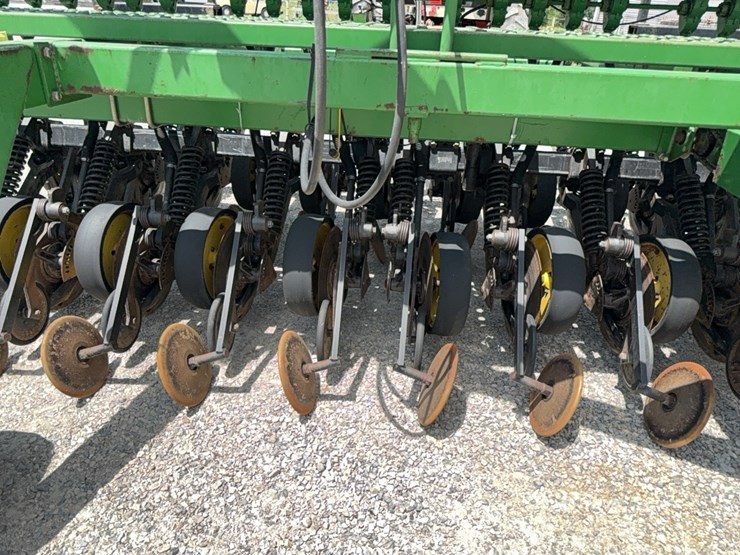 john-deere-750-image-38