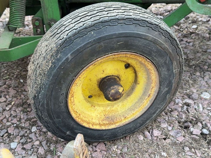 john-deere-110-image-28