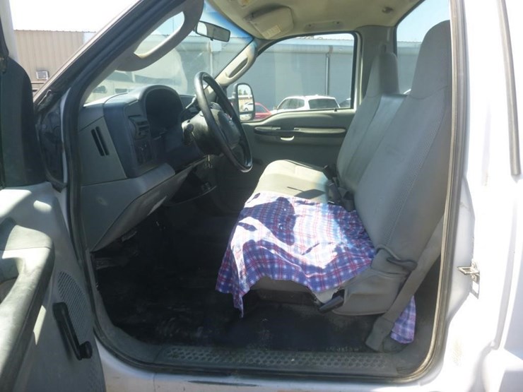 2006-ford-f450-image-9