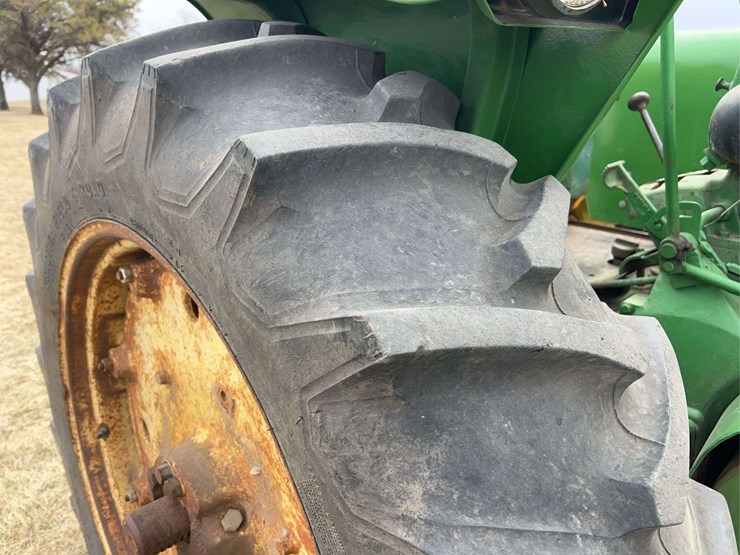 john-deere-730-image-43