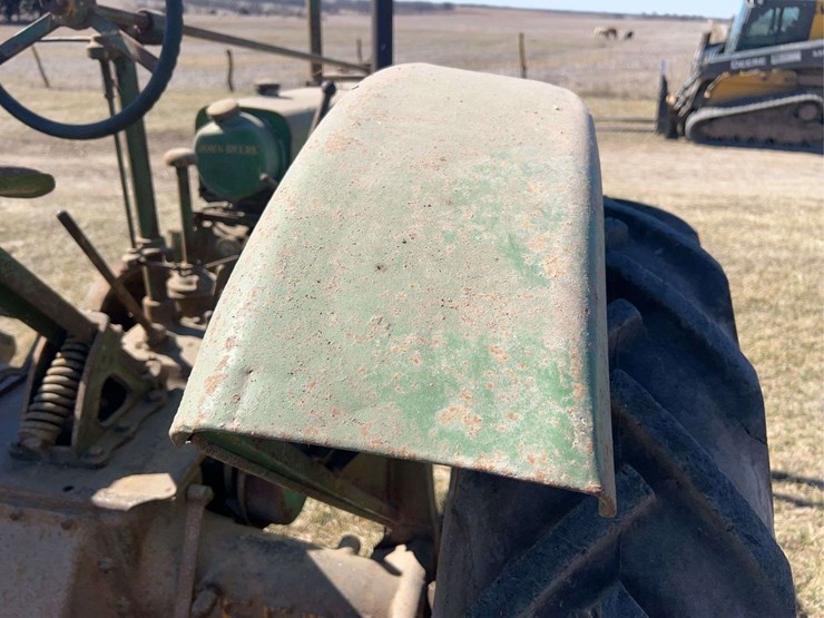 john-deere-model-b-image-34