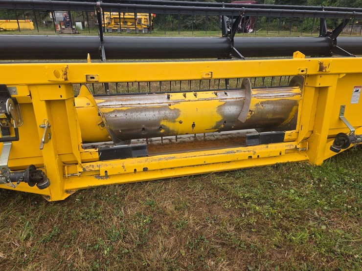 new-holland-74c-image-30