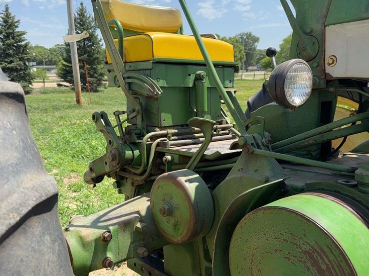 john-deere-630-image-31