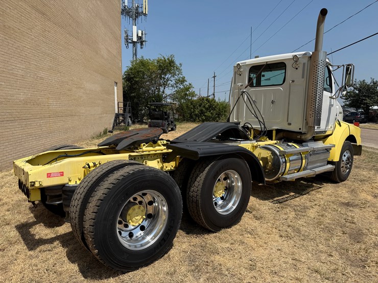 2015-western-star-4900-image-6